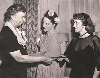 Eleanor Roosevelt (l) presents the New York Newspaper Women’s Club Award to Clementine Paddleford (r). Paddleford won the award seven times.