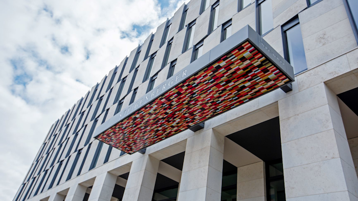 The Steigenberger Airport Hotel Berlin will open on October 31, 2020.