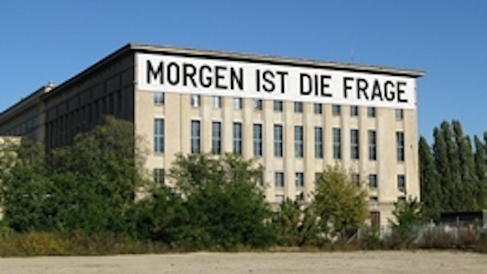 STUDIO BERLIN offers artists in Berlin a platform to present their work.