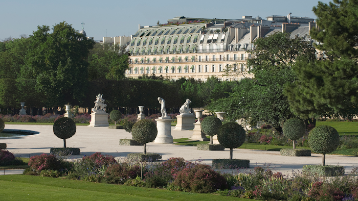 The Dorcester Collection wants its guests to discover the richness of the history and culture available on the doorsteps of its most iconic locations, whether in Paris, Rome or London.