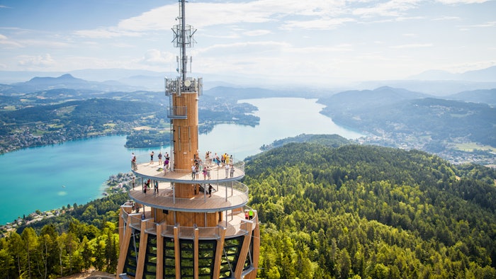 At a height of 100 metres, the Pyramidenkogel in Carinthia is the highest wooden viewing tower in the world, where visitors can enjoy wide-ranging views of the summits of the Hohe Tauern to the north as far as the Karawanken, and towards Italy and Slovenia.