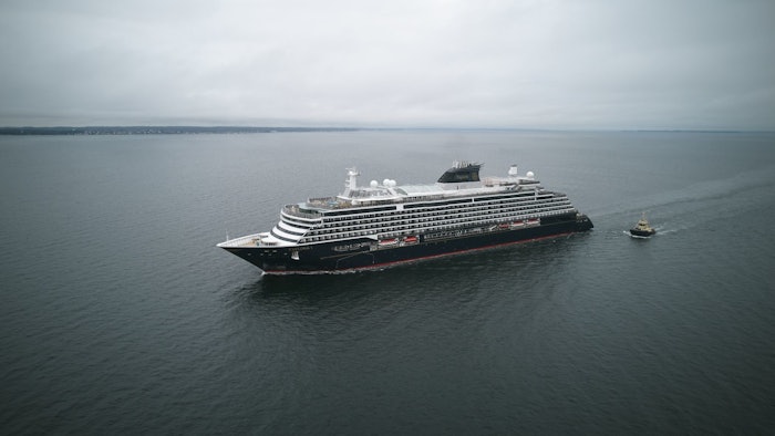 The festivities held in Copenhagen to launch EXPLORA I included the traditional crest exchange, a maritime tradition to celebrate a ship’s first visit to a destination.