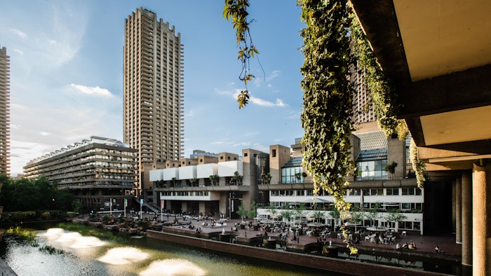 Located in the City of London, the Barbican is capable of holding meetings from 10 to 2,000 delegates in its fully equipped concert hall, theaters, conference suites and boardrooms.