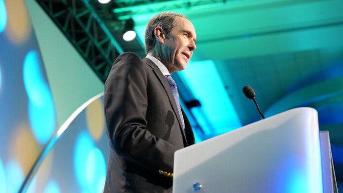 Brian Druker delivers Plenary address.