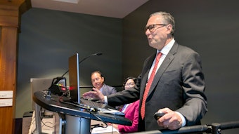Keith Ruskin, MD, FASA, expounds on the pitfalls of artificial intelligence as Monica Harbell, MD, FASA (center), and Jason Cheng, MD, FASA, look on.