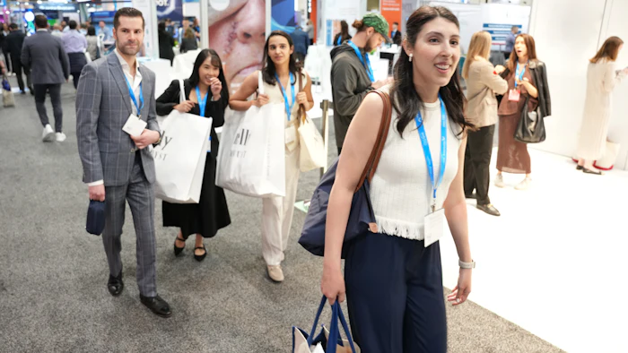Am25 Exhibit Hall